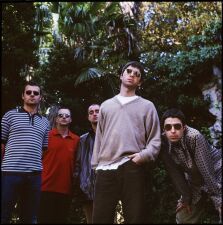 Oasis、「ドゥ・ユー・ノウ・ワット・アイ・ミーン?」のミュージック・ビデオを公開！