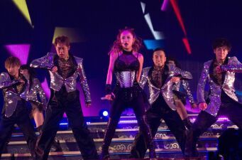 浜崎あゆみ、2017年全国60公演を実施するロングツアーを発表！
