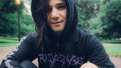 Skrillex が Pendulum のヒット作「The Island Part 1」を大胆にリミックス！