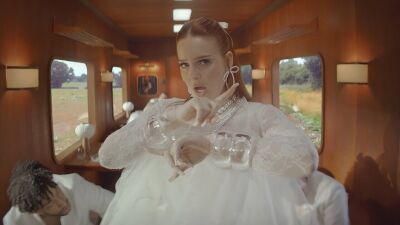Clean Bandid (クリーン・バンディッド) 、イビザ島での「Cry Baby」のMV撮影中に４万ユーロ（約645万円）相当の音楽機材の盗難被害に