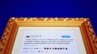 カニエ・ウエストの尊い？名言（迷言）ツイートを部屋に飾れる、新手のサービスが話題に