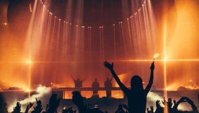 現在『Paradise Again World Tour』中のSwedish House Mafia、プロダクション機材が破損し、いくつかの公演がキャンセルに...
