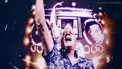 Fatboy Slim (ファットボーイ・スリム) 、アルゼンチンの首都ブエノスアイレスで開催した公演のフルセット映像をYouTubeで公開