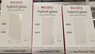 iPhone 12の発表直前と噂される中「for : New iPhone 2020」と記載されたガラスフィルムが小売店に入荷……リーク情報は真実か!?