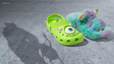 カジュアルフットウェア『Crocs™』とディズニー/ピクサー『モンスターズ・インク』のコラボアイテムが2025年2月19日 (水) より発売開始