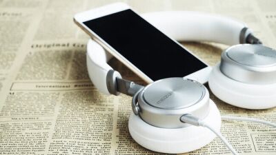 20代は約60％がほぼ毎日音楽を聴いている！ライブ配信利用者は3割超、77.2％がコロナ後も利用予定、その理由は？……楽天インサイト調査