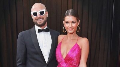 フィッシャー、マーティン・ギャリックス…アーティストの彼女は美女揃い！彼女のアカウントでアーティストの写真を更にチェック