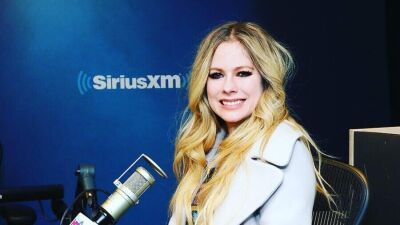 難病を乗り越え、完全復活を果たしたアヴリル・ラヴィーン、緊急来日が決定！