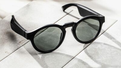 まるでSFの世界！かけると音楽が聞こえるサングラスを BOSE が発売！