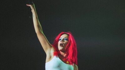 ホールジーがカバーした「Sucker」にジョナス・ブラザース本人たちも大喜び！