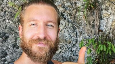 Calvin Harris（カルヴィン・ハリス）が自身の名曲の1つ「Feel So Close 」リリースから10年経った今、その陰にあった葛藤や挫折の経験を明かす