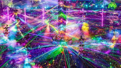 ダブステップ/ベースミュージックフェス「Lost Lands 2026」のセキュリティスタッフが会場内で薬物販売の容疑で逮捕…250個を超えるMDMA、LSDを所持、保釈金は10万ドル (約1,581
