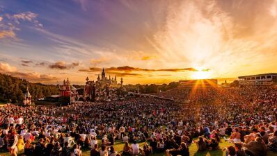 オンラインDJ/プロデューサー養成学校「Tomorrowland Academy」の9〜17歳までの若手DJ受講生たちが「Tomorrowland」の大舞台でプレイする企画が発表