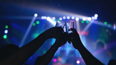 【調査結果】イギリス人の約50％、ナイトアウトが「最もお金を使ってしまう」と感じている模様……過去1年間で平均5万円程度も使い過ぎ!?