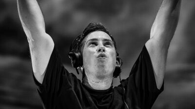 【動画アリ】Hardwell (ハードウェル) 、『Ultra Miami 2025』DAY 2のメインステージで新曲等をプレイし圧巻のクロージング・セットを披露！
