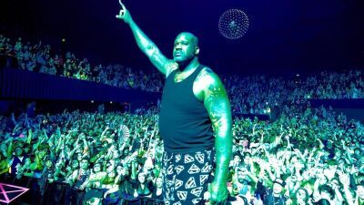 Shaq (シャック) の愛称で知られるDJ Diesel (DJ ディーゼル) こと元NBA選手Shaquille O'Neal (シャキール・オニール) 、米レッドロックスで初ヘッドライン・ショー