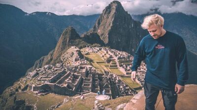 頑張り過ぎ要注意！Kayzo が過密日程のツアーを一時中断