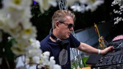イギリス出身のレジェンド DJ/プロデュサーJohn Digweed (ジョン・ディグウィード) が緊急入院、週末の公演は全キャンセルに…