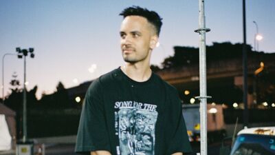 Anyma (アニマ) の追加レジデント公演のサポートアクトに抜擢された、人気急上昇中のテクノDJ/プロデューサーCassian (カッシアン) が北米ツアーを発表