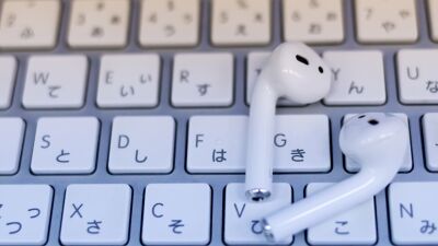 音楽を聴くと仕事のパフォーマンスは向上する？ 答えは……「仕事内容による」