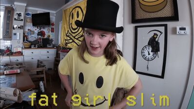 「もしファットボーイ・スリムが自分の父親だったら……」レジェンドDJ/プロデューサー・Fatboy Slimの10歳の娘が、パパと一緒に自宅からDJセットを披露