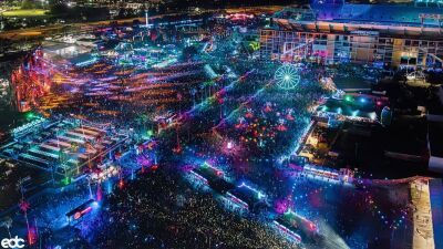 【動画アリ】Alesso (アレッソ）、『EDC Orlando』のセットでLiam Payne (リアム・ペイン) を追悼