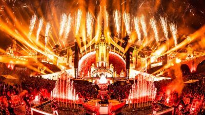 ベルギーのビッグフェス『Tomorrowland』のラジオ・One World Radioが『Tomorrowland アンセム TOP 1000』を発表！ナンバー1にはあのトリオの名曲が！