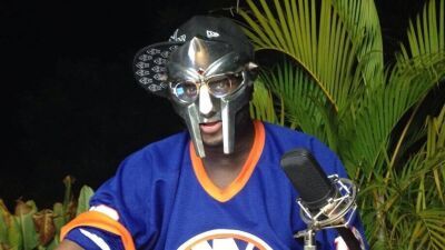 伝説のラッパー/プロデューサーのMF DOOM (エム・エフ・ドゥーム) の死について、英国の国立病院が "医療ミスが原因" であることを認める