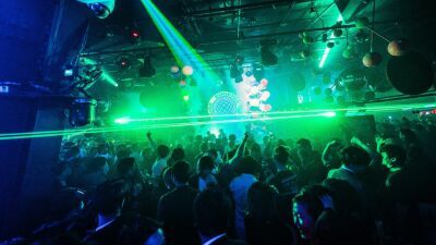 【EDGE HOUSE MAG vol.3】独自の空間演出で瞬く間に注目を集め、異彩を放つパーティ＜EDGE HOUSE＞の１周年パーティレポート