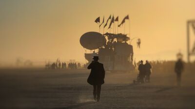 砂漠の奇祭フェス「Burning Man（バーニング・マン）」2022年度は逮捕者16名とイベント史上最も穏やかな年に…死者は1名、69歳で毎年ボランティア参加の判事が自然死