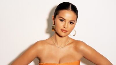 Fred again.. (フレッド・アゲイン) 、Selena Gomez (セレーナ・ゴメス) とコラボレーション!? Selena Gomezの新曲と思しき未発表ID曲をプレイ