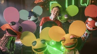 【ネズミ頭誕生秘話】deadmau5 (デッドマウス) の象徴とも言える「ネズミの被り物」は友人同士の冗談から始まった...!?