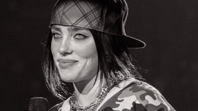 副大統領カマラ・ハリスを支持していたBillie Eilish (ビリー・アイリッシュ) 、トランプ大統領勝利を受けて「これは女性への戦いである」と発言