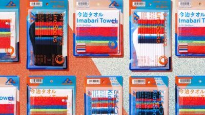 ファミマ「コンビニエンスウェア」×「FUJI ROCK FESTIVAL'26」毎年恒例のコラボアイテムが7月7日 (火) から発売、今年はサコッシュもラインアップ