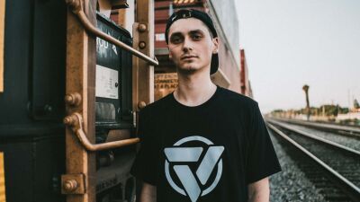 Bass MusicアーティストSTUCA（ストゥーカ）、SEXを拒絶されパニック発作→暴行→自殺未遂→国外逃亡？女性からの告発を受けLost Lands等３つのビッグフェスのラインナップから削除