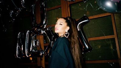 【快挙!!】アリアナ・グランデがビートルズ以来初となる、TOP 3を独占したアーティストに！