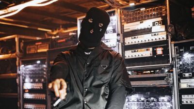 黒い目出し帽の覆面アーティストMalaa（マーラ）、9月にリリース予定のデビューアルバム『DON MALAA』からの三枚目のシングルとなるハウストラック "Hypnotic" をドロップ！