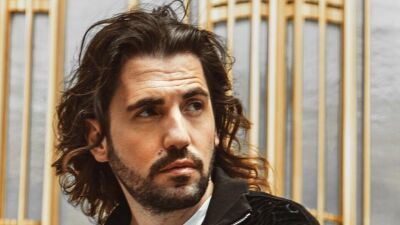 兄弟デュオDimitri Vegas &Like Mikeの兄Dimitri Vegas（ディミトリ・ベガス）がソロデビュー、初シングル "Pull Me Closer" を3月5日リリース！