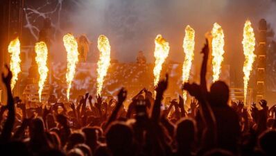 アメリカ・シカゴで10万人規模のフェス「Lollapalooza（ロラパルーザ）」が開催されたことにより、今後新型コロナウイルスの感染者急増の恐れがあると専門家が警告