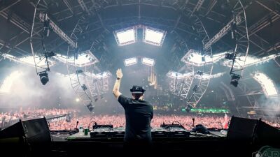 Eric Prydz (エリック・プライズ) とBoris Brejcha (ボリス・ブレッチャ) が2026年8月にベルギーでB2Bパフォーマンスを披露決定