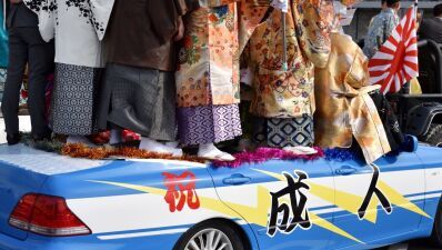 【祝・新成人】2019年に成人となるあなたが生まれた「1999年」の出来事、カルチャー、音楽シーンをプレイバック!!
