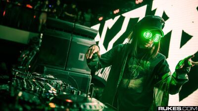 REZZ が8月にリリースする新作からシングル「WITCHING HOUR」を公開！！