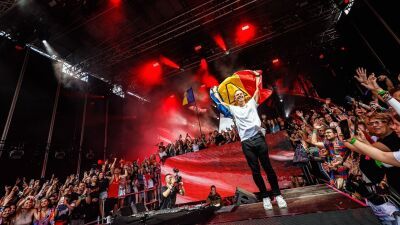 Armin van Buuren (アーミン・ヴァン・ビューレン) 、ルーマニア開催『UNTOLD Festival』でセットを延長 → 5時間プレイでファン歓喜！