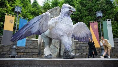2014年7月15日のグランドオープンから今年で10周年を迎えるUSJ『ウィザーディング・ワールド・オブ・ハリー・ポッター』魔法生物との触れ合いなどのイベントを開催
