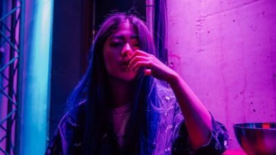 あなたは耐えられる？ 狂気を誘う、Rayray（レイレイ）が笑い続けるシーンがエンドレス再生されるだけの動画
