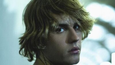 Justin Bieber（ジャスティン・ビーバー）「Peaches」超豪華リミックス版をサプライズ配信、アッシャー、スヌープ・ドッグ、リュダクリスら往年のR&B/Hiphopスターが参加！
