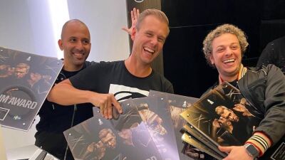 Armin van Buuren（アーミン・ヴァン・ビューレン）とVini Vici（ビニビチ）がADEにてB2Bを披露！コラボ曲「YAMA」今週金曜にリリース！