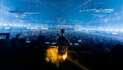MEDUZA (メドゥーサ) のメンバーMatt (マット) 、先週末開催の『Tomorrowland』で手術の後遺症で体調を崩し、30分前に切り上げそうだったと告白