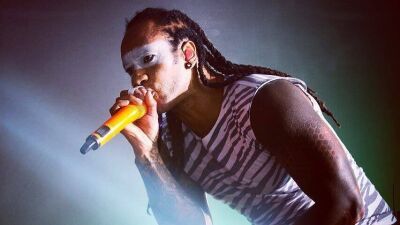 THE PRODIGY（ザ・プロディジー）メンバーのMAXIM（マキシム）が、新たなミックスメディアプロジェクトのためイギリスのデジタルデザイナー DAN PEARCE とチームアップ