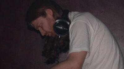 Aphex Twin (エイフェックス・ツイン) が所持していた希少な超高級シンセサイザー「ヤマハ・GX-1」が約1,865万円にてオークションに登場